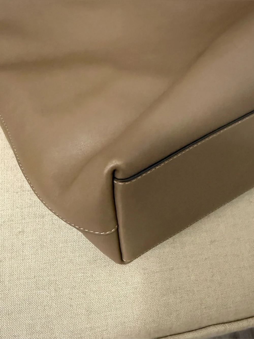 Coach excellent minimal